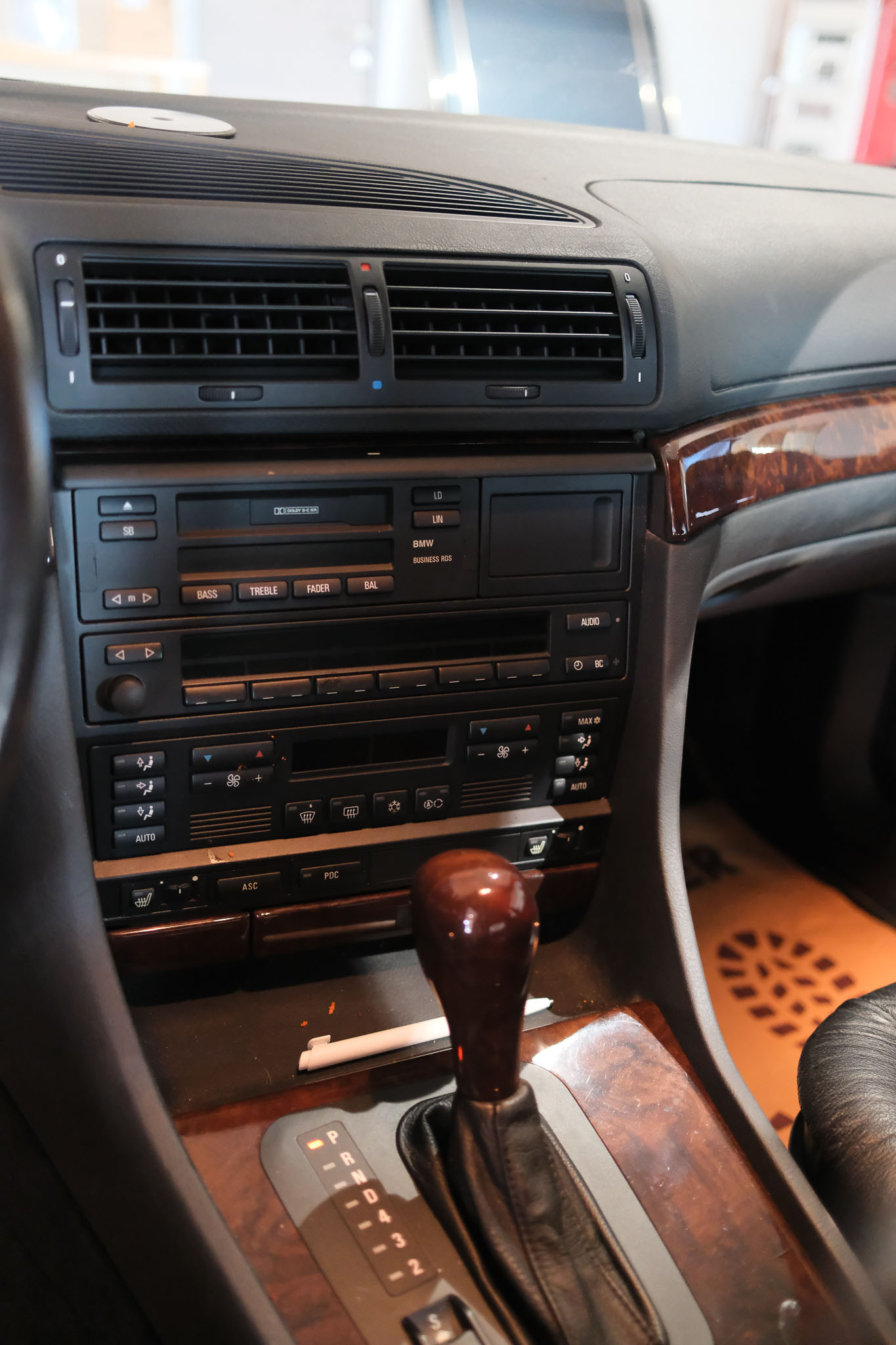 BMW740i_komp-3