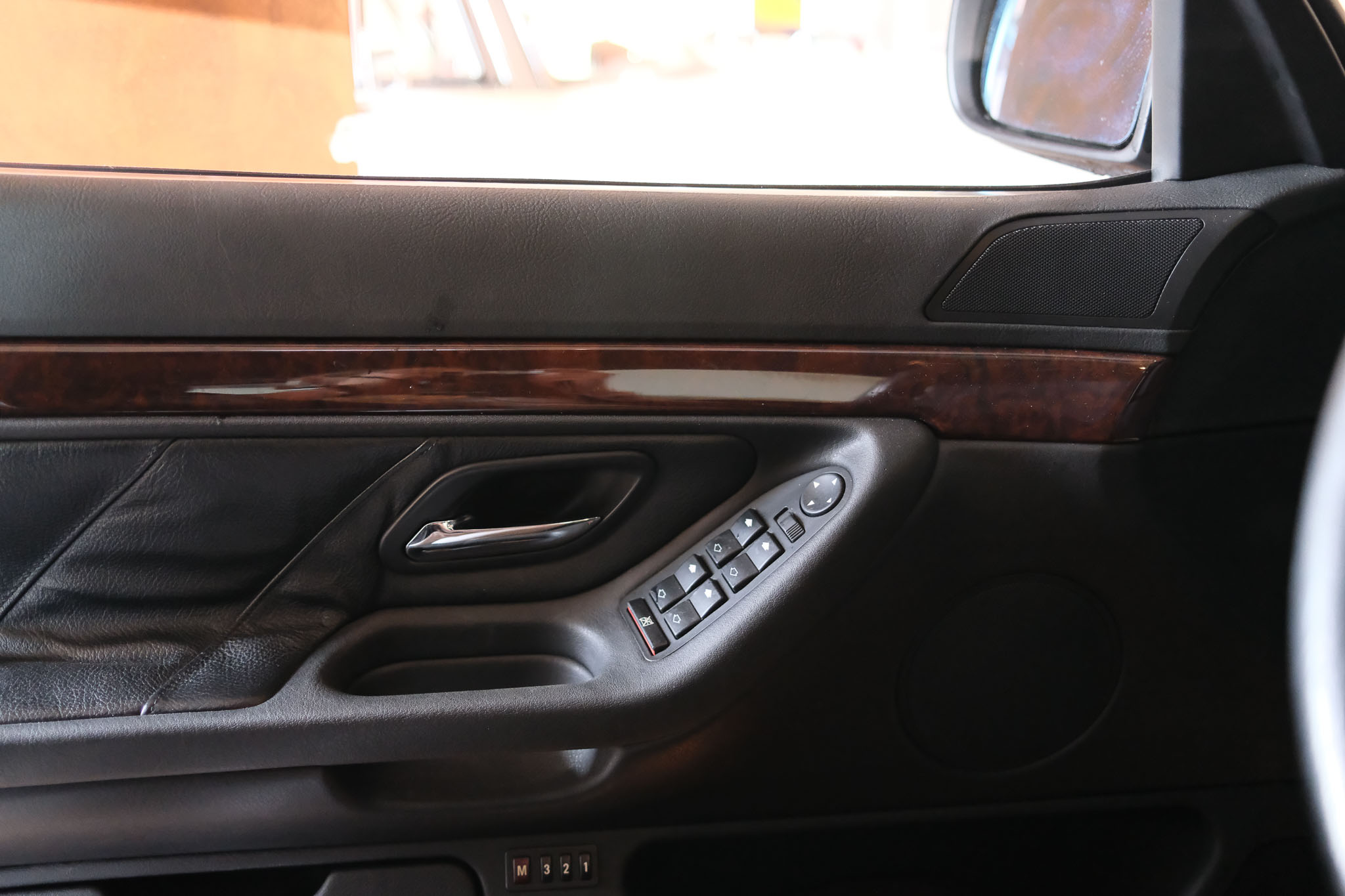 BMW740i_komp-4